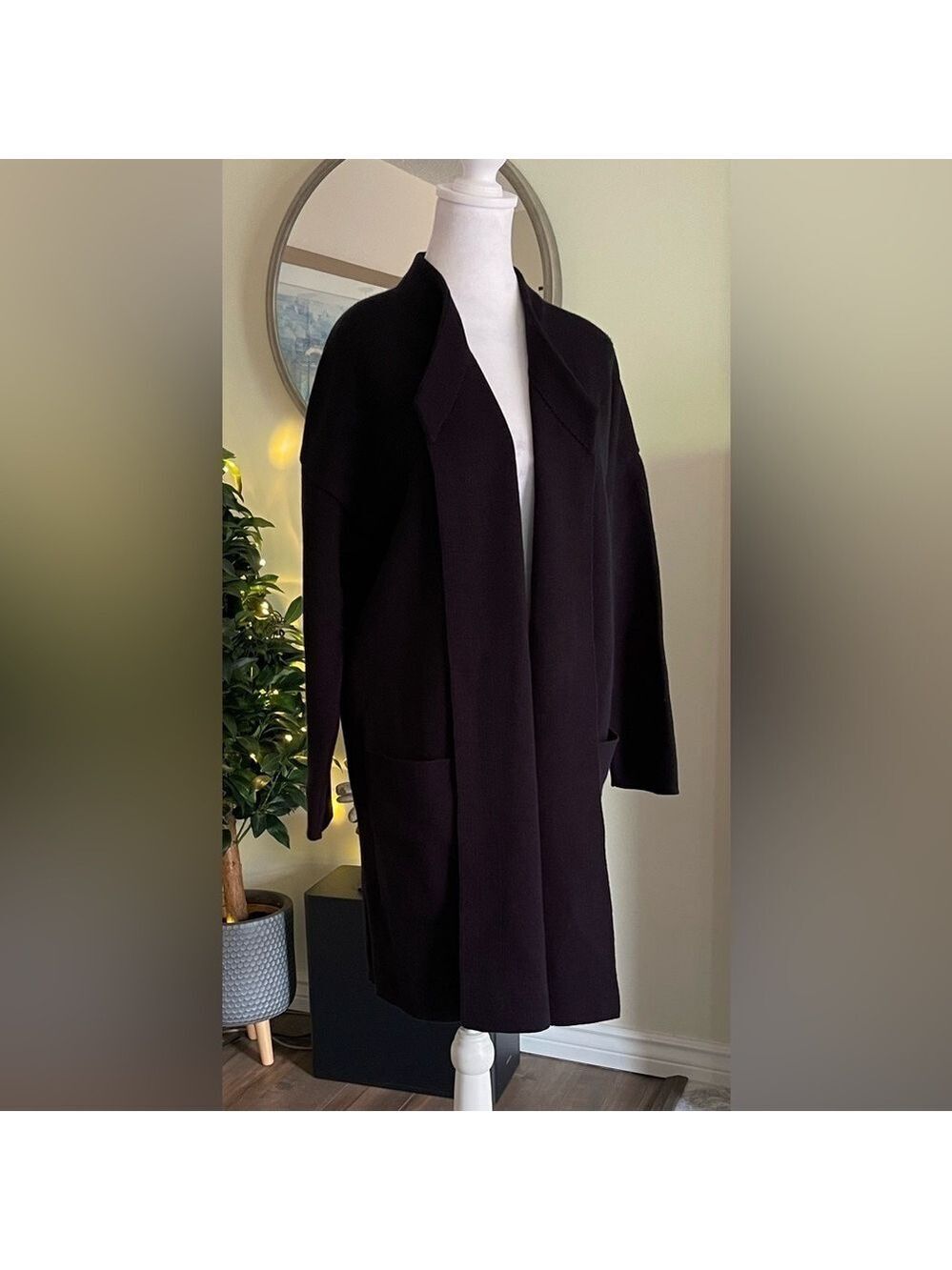 Nina Leonard L black open cardigan sweater with big pockets medium weight